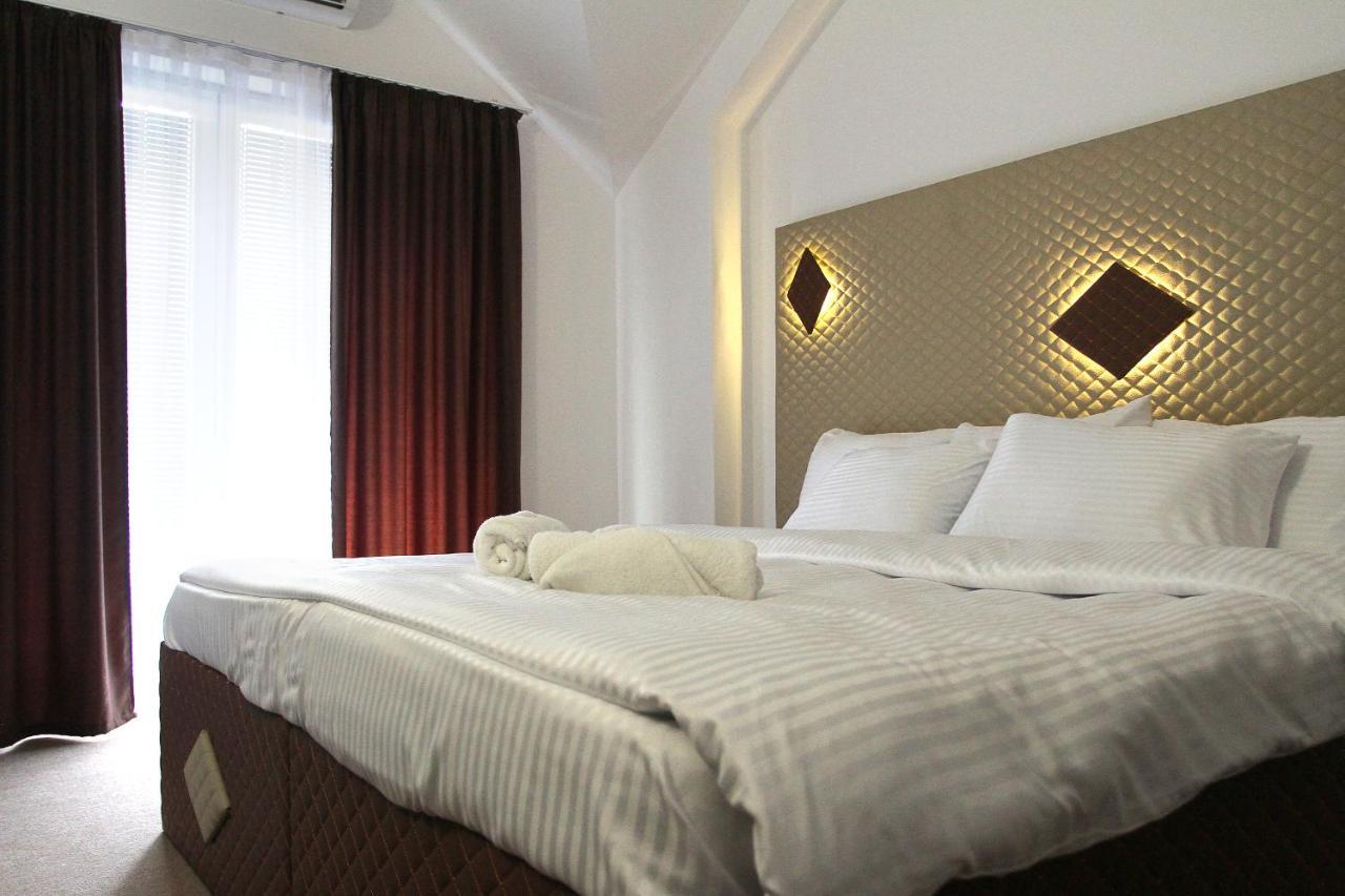 Hotel Andalus Skopje Luaran gambar