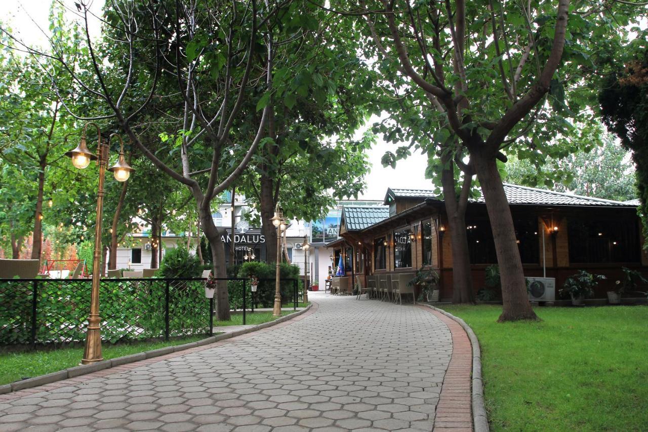 Hotel Andalus Skopje Luaran gambar