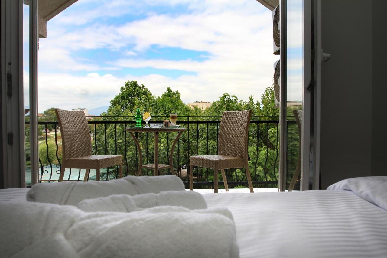 Hotel Andalus Skopje Luaran gambar