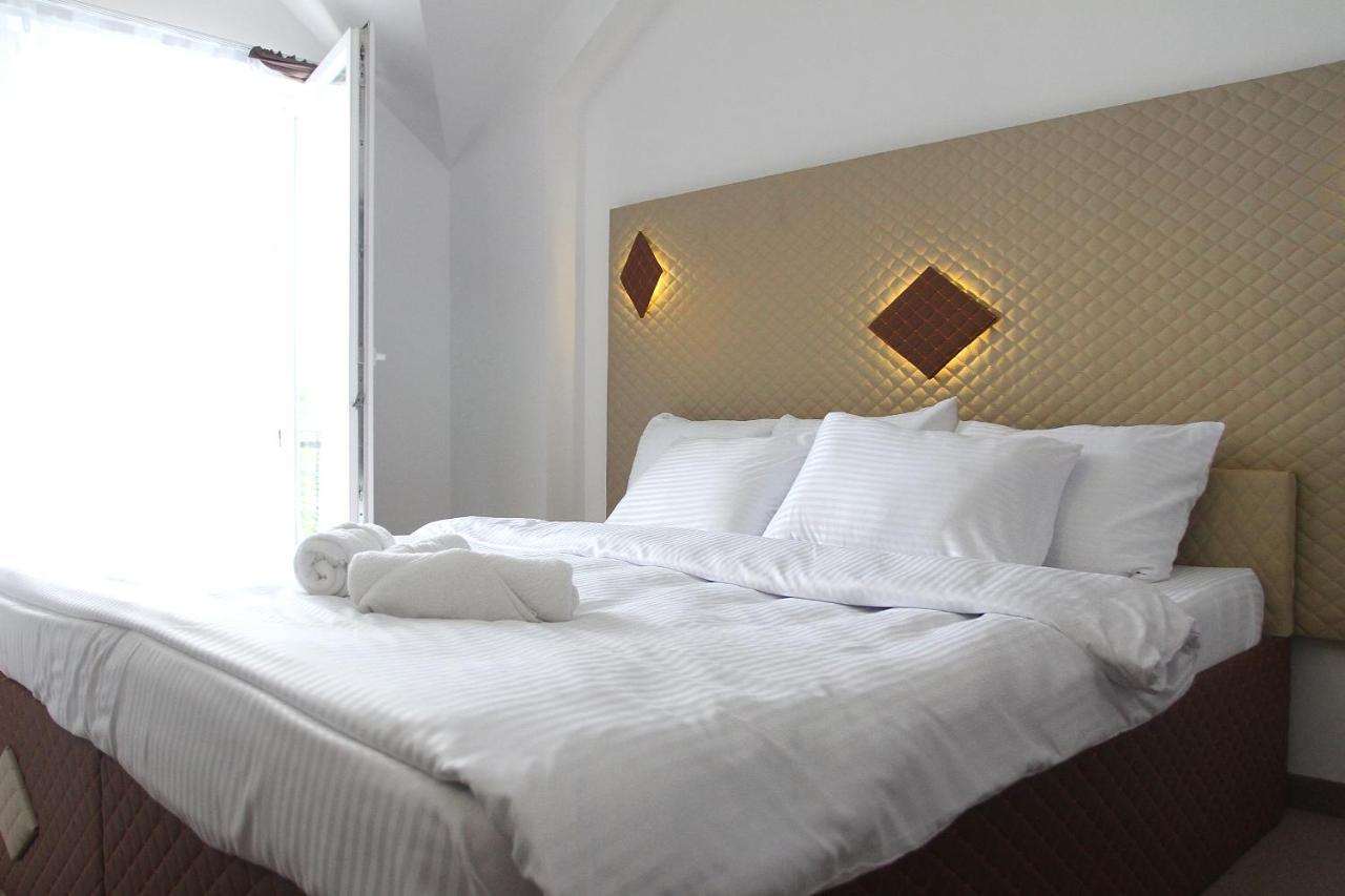 Hotel Andalus Skopje Luaran gambar