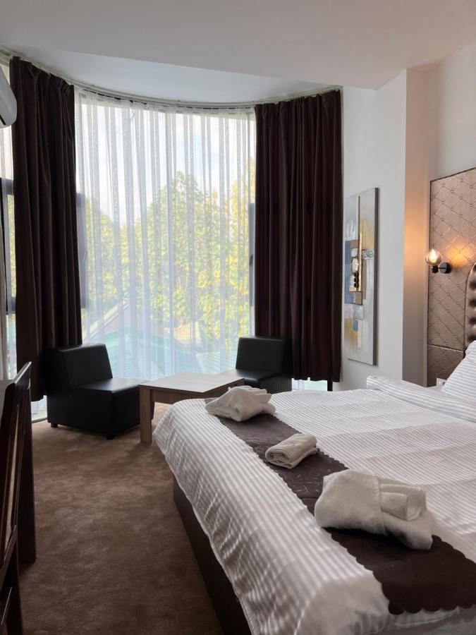 Hotel Andalus Skopje Luaran gambar