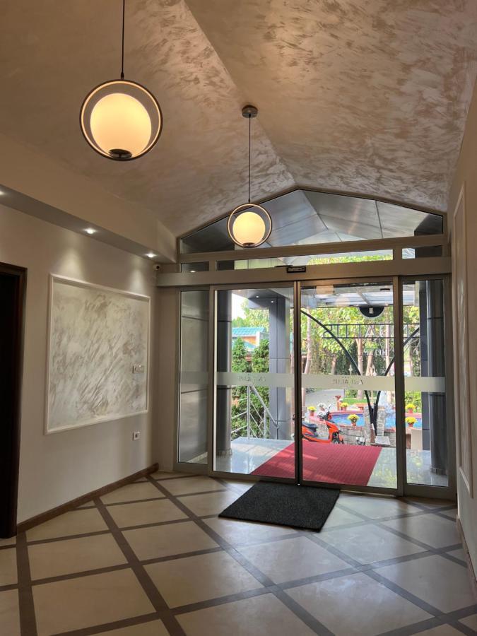Hotel Andalus Skopje Luaran gambar