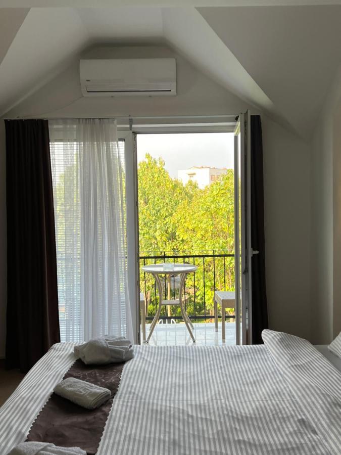 Hotel Andalus Skopje Luaran gambar